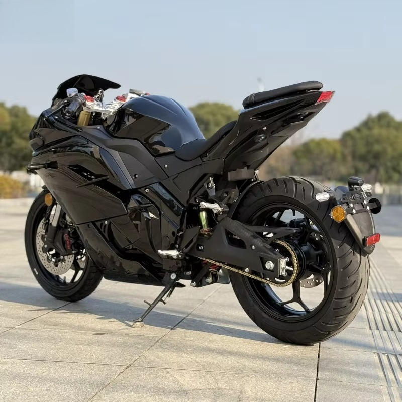 XDSS DK Moto Elettrica Fuorist - 72V 5000W Electric Motorcycle recensione e prezzo